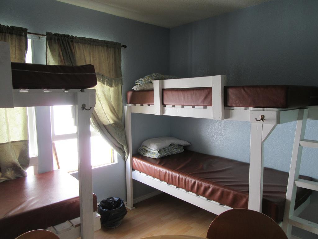Turtle Hostel Victoria Kültér fotó